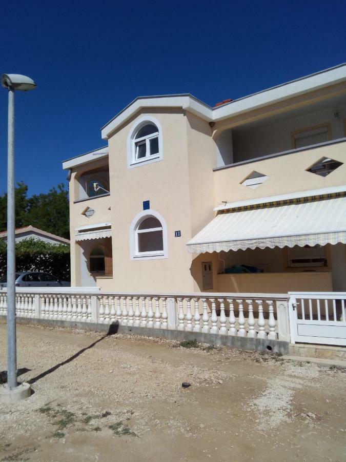Apartment Marta Nin Exterior photo